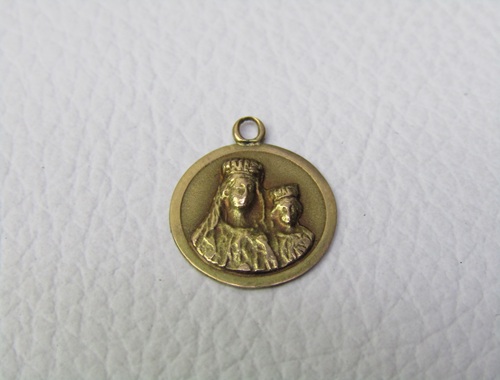 Medalla - Par Aros — lote 132 del remate DICREP en Quillota