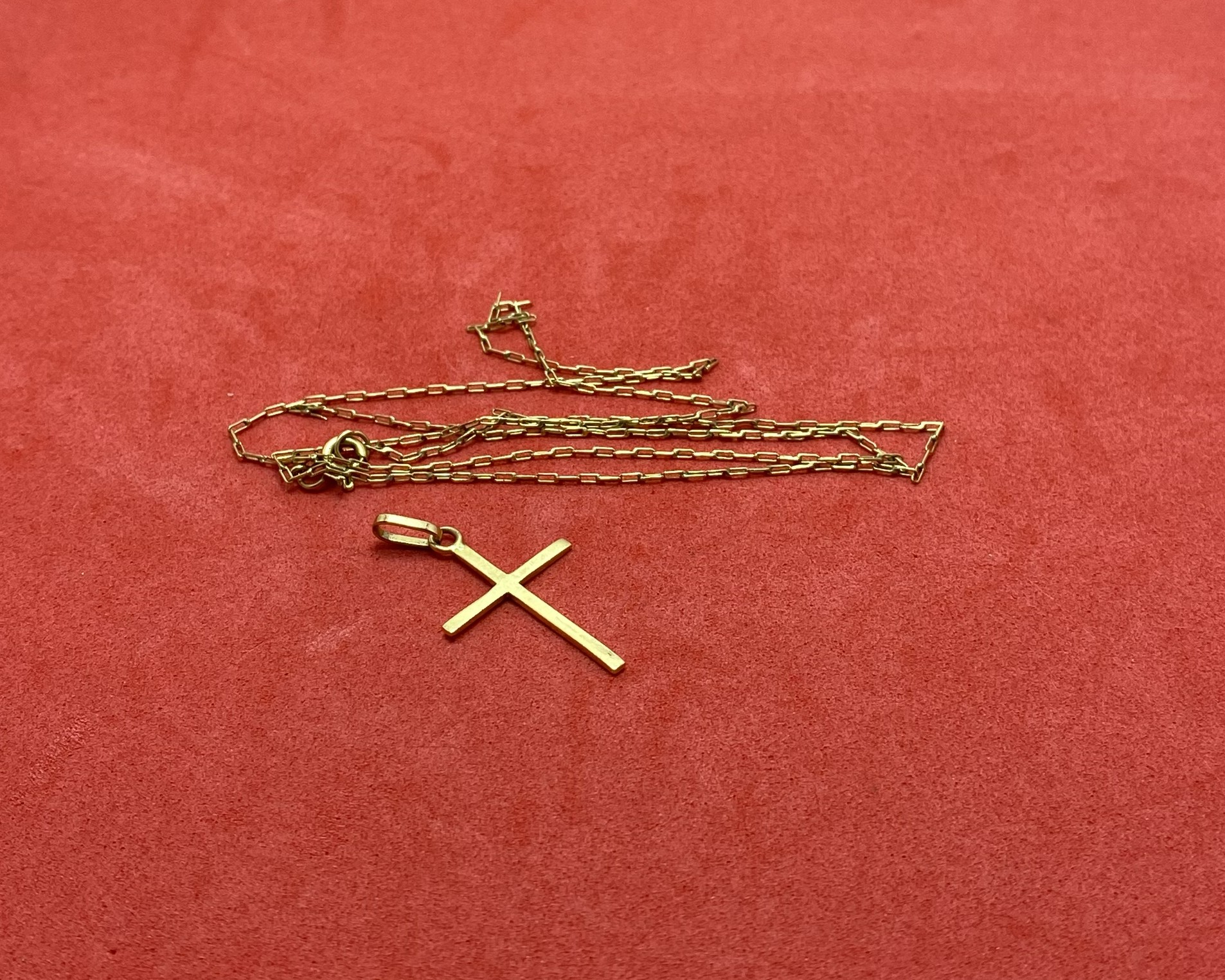01 Gargantilla Oro 18 K — lote 127 del remate DICREP en Valdivia