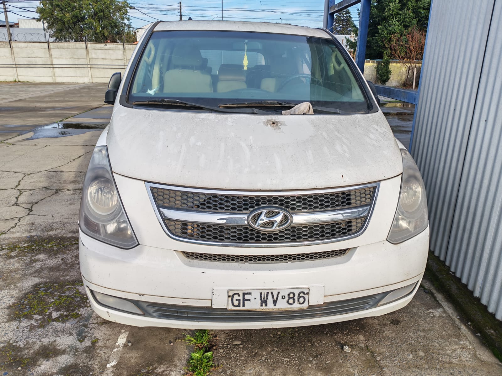 Mini Bus — lote 9 del remate DICREP en Temuco