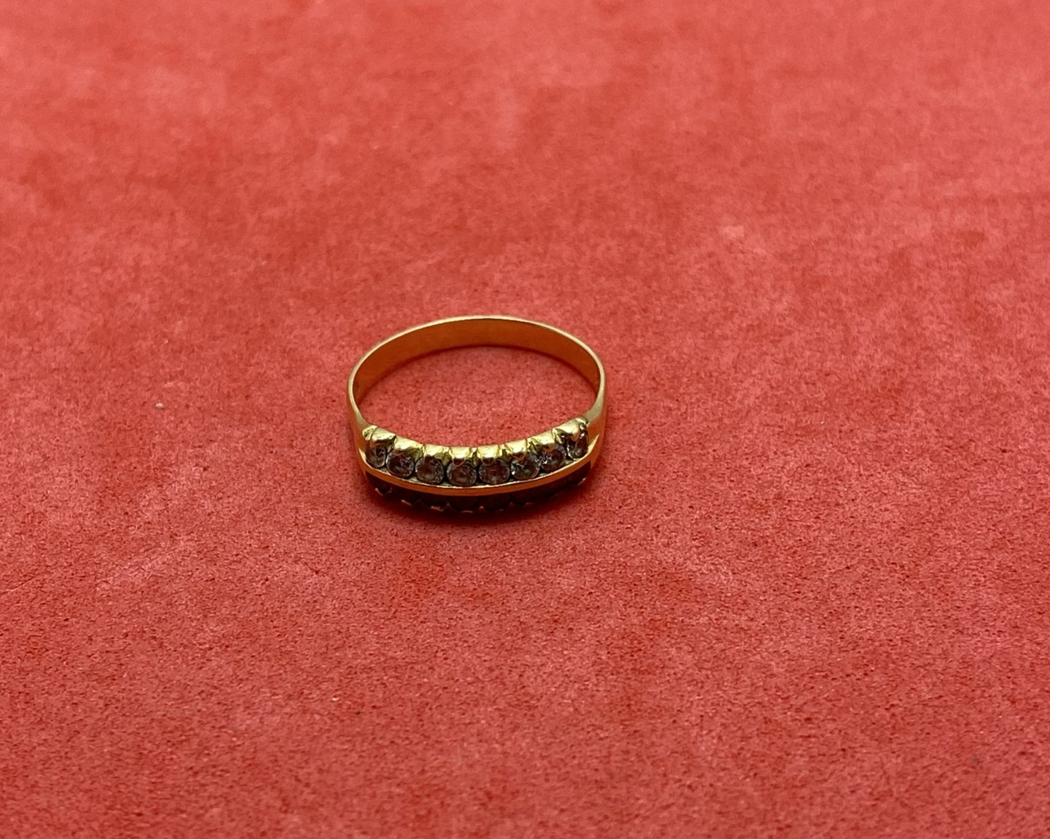 01 Anillo Dama Oro 18 Kts — lote 175 del remate DICREP en Valdivia