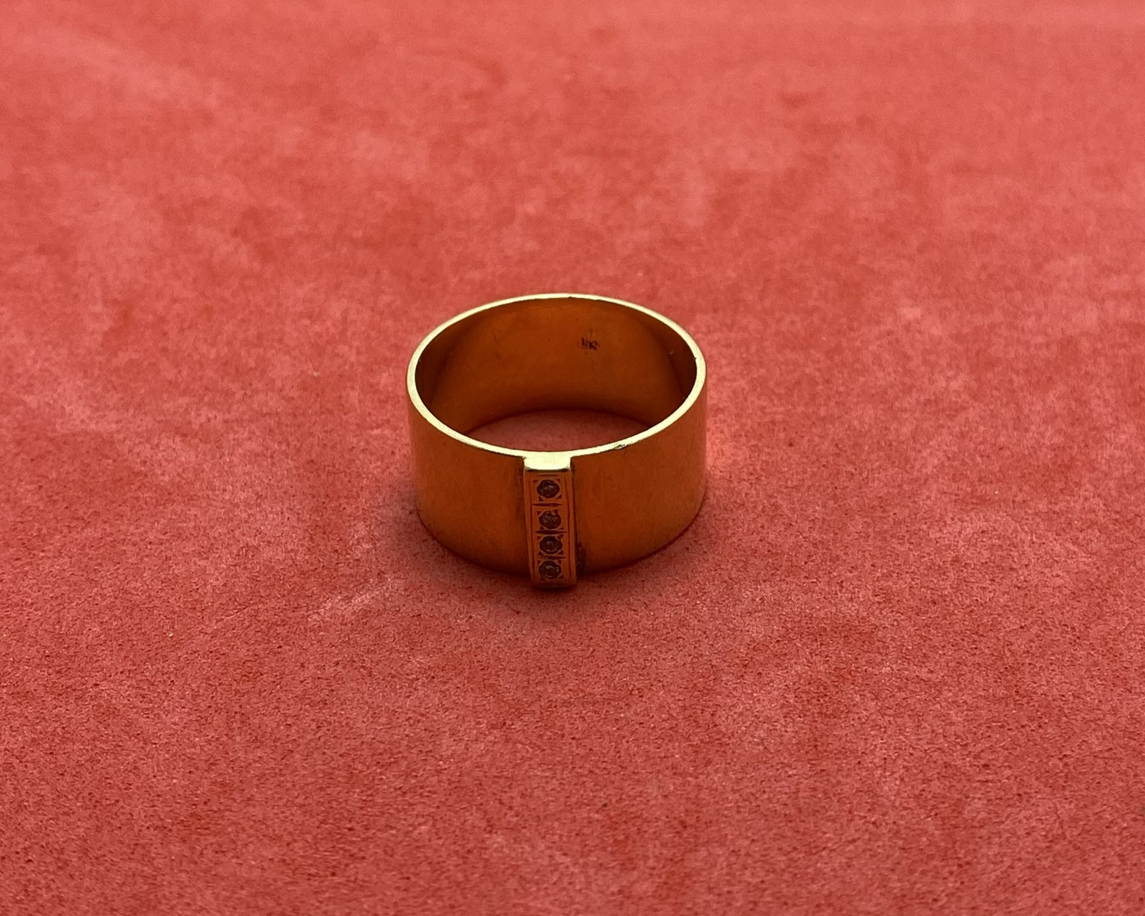 01 Anillo Dama Oro 18 Kts — lote 160 del remate DICREP en Valdivia