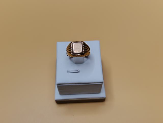 Anillo — lote 317 del remate DICREP en Puerto Montt