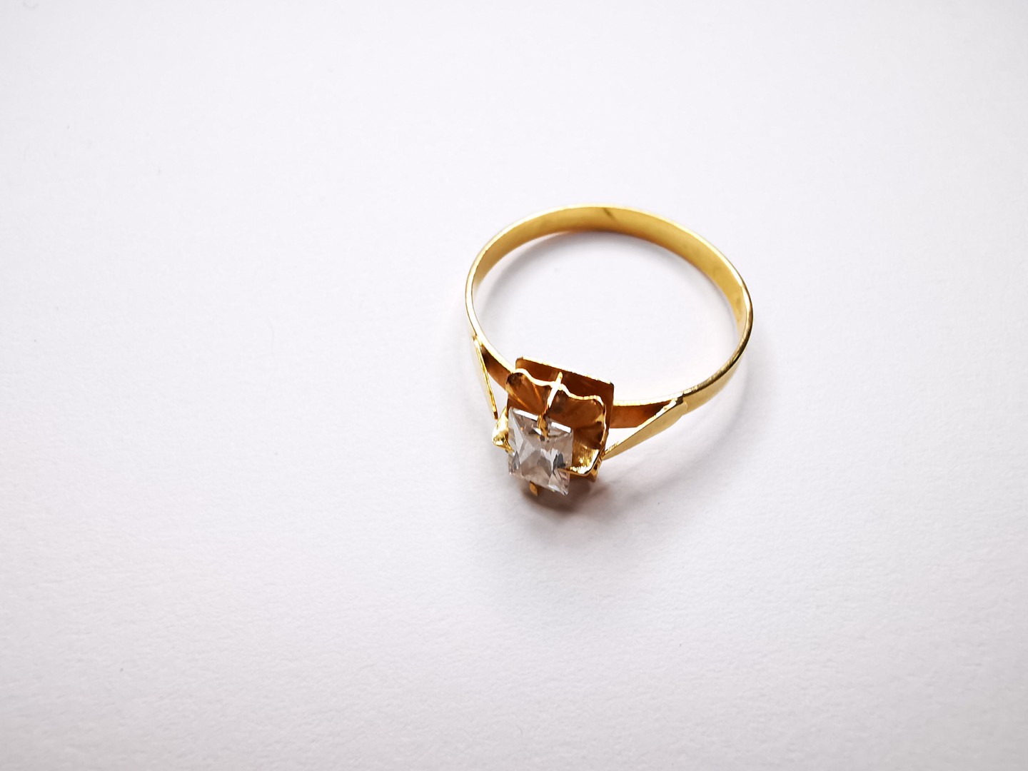 Anillo Dama — lote 220 del remate DICREP en Valparaíso