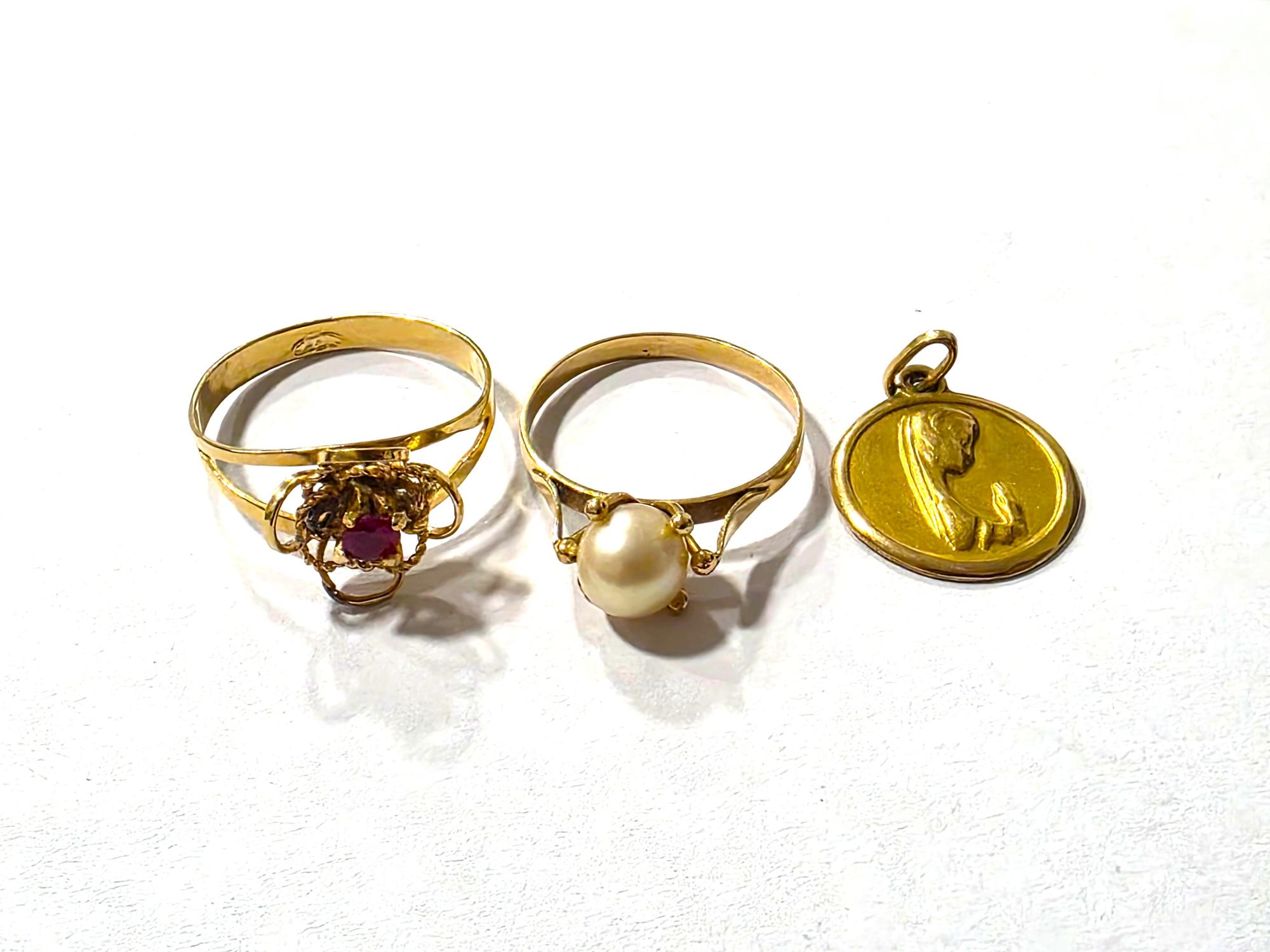 Medalla - 2 Anillos Dama — lote 509 del remate DICREP en Rancagua