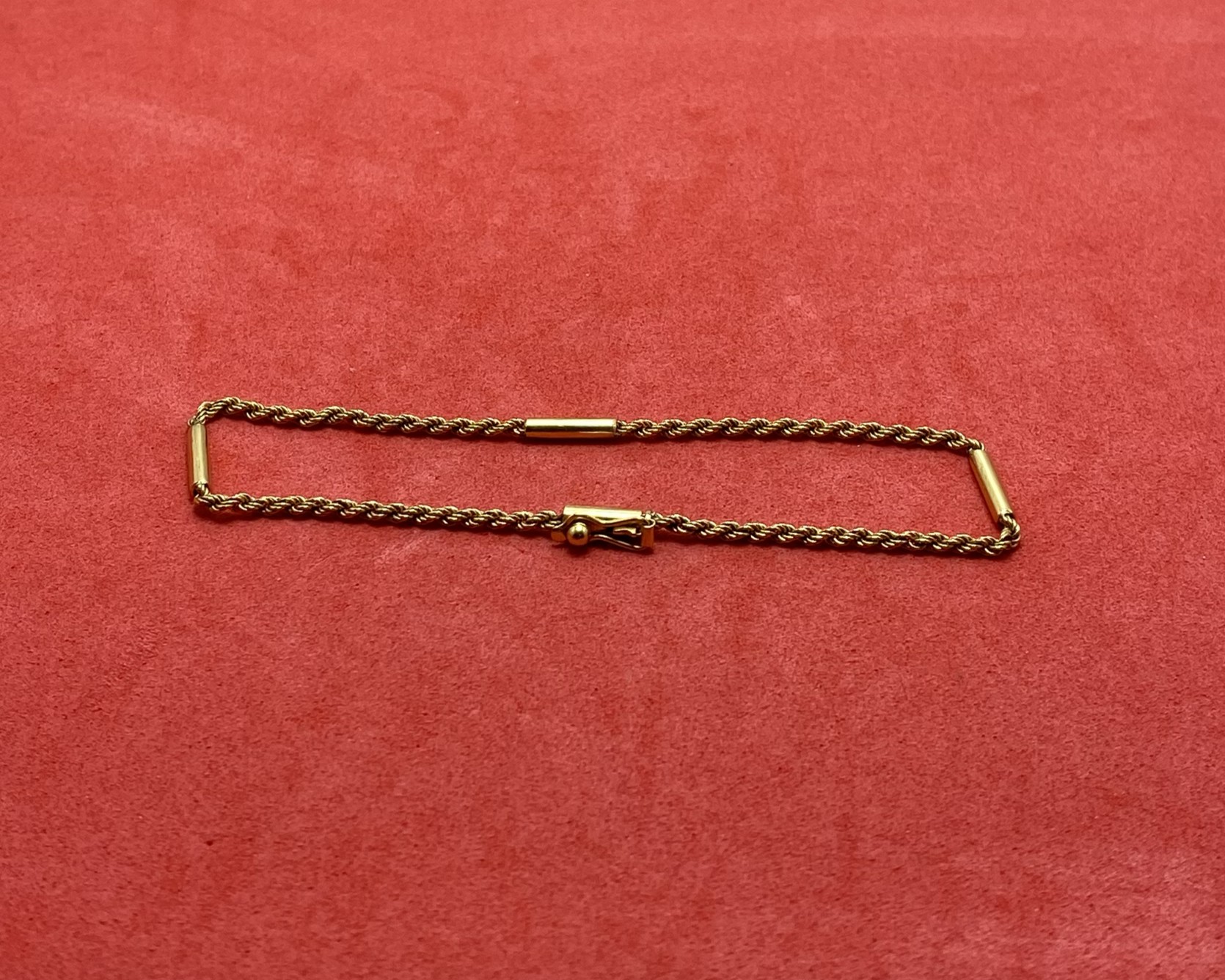 01 Pulsera Oro 18 Kts — lote 163 del remate DICREP en Valdivia