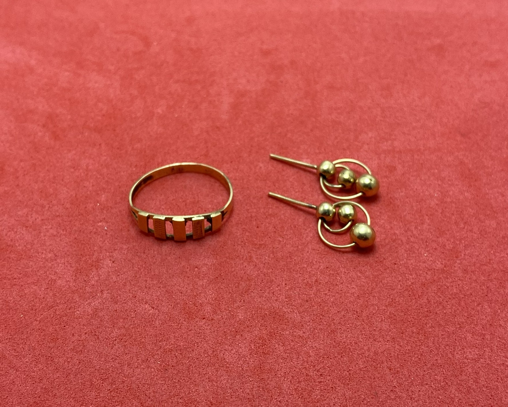 01 Anillo Dama Oro 18 Kt — lote 177 del remate DICREP en Valdivia