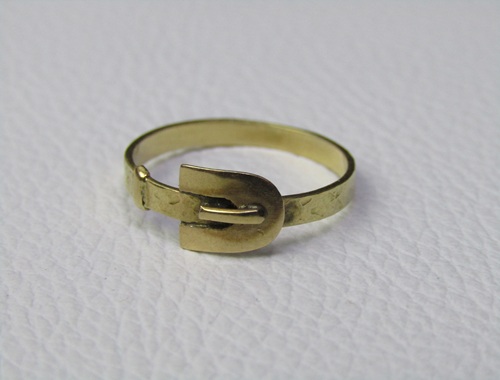 Anillo Dama — lote 209 del remate DICREP en Quillota