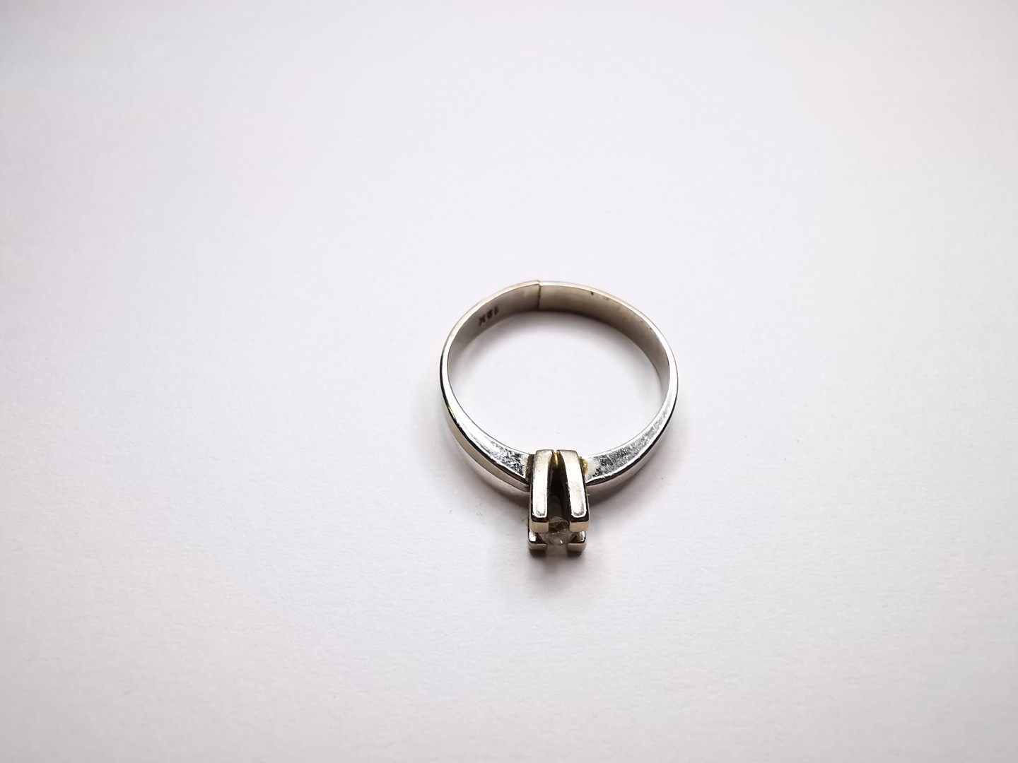 Anillo Dama Oro Blanco — lote 449 del remate DICREP en Valparaíso